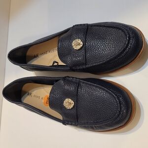 Anne Klein Women's Pebbled Leather Classic Style Preppy Navy Loafer Size 11 Wide
